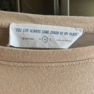 YOU CAN ALWAYS CRASH AT MY PLACE crop top